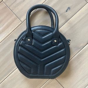 Circular handbag